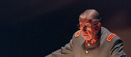 Le général Augusto Pinochet, le 21 août 1997, à l'Ecole militaire de Santiago. &#13;&#10;&#13;&#10;&#9;&#9;(Photo: AFP)