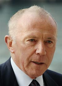 Le businessman français Francois Pinault voudrait étendre son empire sur Suez. 

		(Photo : AFP)