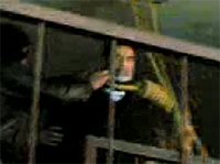 Extrait de la vidéo pirate de l'exécution de Saddam Hussein, réalisée avec un téléphone portable. 

		DR