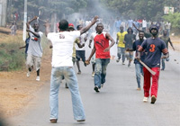 De violentes manifestations anti-gouvernementales se sont déroulées à Conakry et dans sa banlieue. 

		(Photo : AFP)