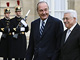Le président français Jacques Chirac et son homologue palestinien Mahmoud Abbas, le 24 février au palais de l'Elysée (France). 

		(Photo: AFP)