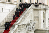 Les leaders européens réunis à Rome pour la signature de la Constitution européenne le 29 octobre 2004. (Photo : AFP)