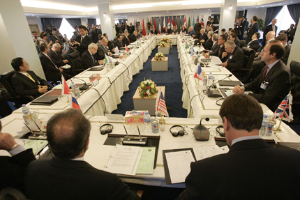 Les représentants de dix-sept pays et organisations internationales réunis à la conférence internationale de Bagdad. &#13;&#10;&#13;&#10;&#9;&#9;(Photo : Reuters)