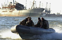 L'ambassadeur de Grande-Bretagne à Téhéran demande à rencontrer les 15 marins capturés sur le Chatt al-Arab. &#13;&#10;&#13;&#10;&#9;&#9;(Photo: AFP)