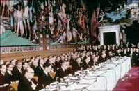 Le 25 mars 1957, au Capitole, à Rome, les ministres des «Six» signent les traités instituant la CEE et l'Euratom.  

		(Photo: AFP)