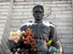 Le «soldat de bronze», érigé en hommage aux troupes soviétiques, est très controversé. 

		(Photo : AFP)
