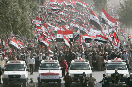 Des centaines de milliers de chiites ont manifesté, ce lundi 9 avril, à Najaf, contre la présence américaine en Irak. &#13;&#10;&#13;&#10;&#9;&#9;(Photo : Reuters)