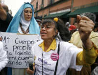 Des manifestants favorables à la légalisation de l'avortement célèbrent sa dépénalisation. 

		(Photo : Reuters)