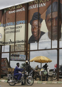Les électeurs nigérians ont voté pour choisir les gouverneurs des 36 Etats ainsi que pour élire les Parlements régionaux. 

		(Photo : Reuters)