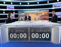 Le plateau du débat télévisé(Photo : AFP)
