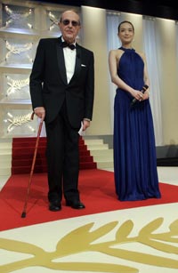 Le cinéaste Manoel de Oliveira et l'actrice Shu Qi ont ouvert la cérémonie du 60e festival de Cannes.  (Photo : Reuters)