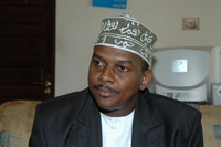 Mohamed Bacar, réélu dimanche 10 juin au premier tour de l'élection à la 
présidence de l'île d' Anjouan, aux Comores.
 

		(Photo : AFP)