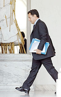 Pour Nicolas Sarkozy, pas question de s’arrêter en si bon chemin. 

		Photo : AFP