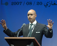 Saif al-Islam, fils du dirigeant libyen, a présenté un projet de nouvelle constitution pour son pays, soulignant que «&nbsp;des lignes rouges&nbsp;» sont à respecter.(Photo : AFP)