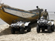 Depuis juillet 2006, les forces de police de Saint-Louis patrouillent sur les plages (cette photo le 27 mai 2007) , selon l'accord entre Frontex, l'Agence européenne de contrôle aux frontières, et le Sénégal. (Photo : AFP)