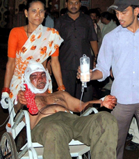 Série d'explosions à Hyderabad, dans le sud de l'Inde le 25 août 2007. Selon les autorités locales,  il y aurait plus d'une trentaine de morts. (Photo : AFP)