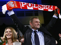 Donald Tusk et son épouse Malgorzata célèbrent leur victoire. ( Photo : Reuters )