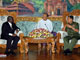 Ibrahim Gambari (g) avait déjà rencontré le géneral Than Shwe à Naypyidaw en mai 2006.(Photo : AFP)