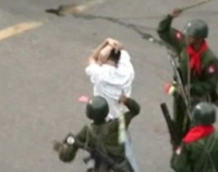 Images exclusives de la répression dans les rues de Rangoon, diffusées par la chaîne américaine CNN, en octobre 2007.(Photo : <a href="www.cnn.com">CNN</a>)