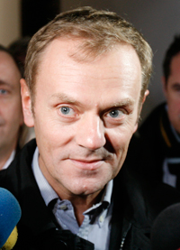 Le leader de la «&nbsp;<em>Plateforme civique&nbsp;</em>», Donald Tusk, lors de son arrivée au Parlement lundi 22 octobre 2007.(Photo : Reuters)