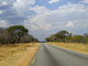 Sur la route d'Harare.(Photo : Cyril Bensimon/RFI)