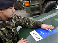 4 300 soldats européens, Français, Irlandais, Polonais, Suédois et Belges, constitueront L'Eufor. ( Photo : AFP )