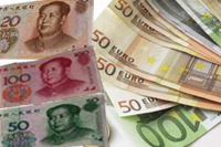 Au menu des discussions du 10e sommet Union européenne-Chine qui se tient le 28 novembre 2007 à Pékin : la question du taux de change de l’euro par rapport à un yuan jugé sous-évalué. (Photo : Montage RFI)