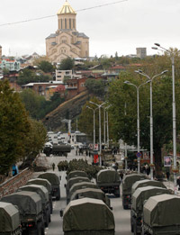 Déploiement des forces militaires dans le centre de Tbilissi, le 8 novembre 2007.(Photo : Reuters)