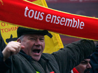 Les cheminots ont manifesté contre le projet de réforme des régimes spéciaux, le 20 novembre.(Photo : Reuters) 