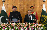 Le président pakistanais, Pervez Musharraf, a prêté serment pour son second mandat présidentiel, ce jeudi.(Photo : Reuters)