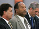 O.J. Simpson entouré de ses avocats prend acte des chefs d'accusation lors de l'audience préliminaire.(Photo : Reuters)