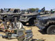 L’armée tchadienne a montré, le 27&nbsp;novembre 2007, des véhicules et des armes qui appartenaient aux rebelles de l’UFDD.(Photo : AFP)