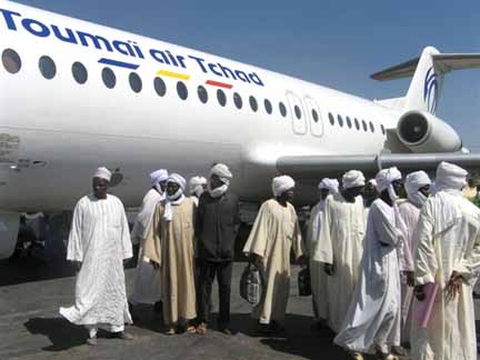 Certaines familles d'Abéché sont venues à Ndjamena pour se porter partie civile dans l'affaire de l'Arche de Zoé. 

		(Photo : AFP)