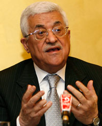 Le président palestinien Mahmoud Abbas, en conférence de presse à Paris, le 18 décembre 2007.(Photo : Reuters)