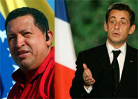 Le président français Nicolas Sarkozy, ce mercredi 5 décembre, au Palais de l'Elysée, et le président vénézuelien Hugo Chavez (g).(Photo : Reuters)