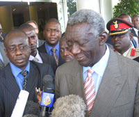 Pour le président ghanéen John Kufuor, les négociations ont été lancées. (Photo : L. Correau / RFI)