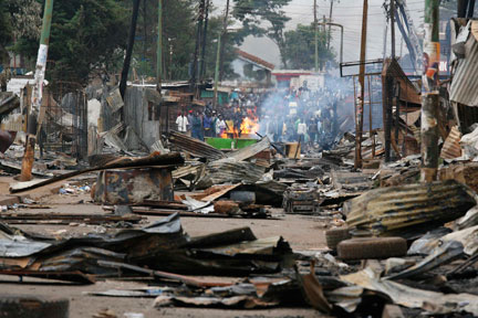 Une rue de Kibera dans la banlieue de Nairobi après les émeutes de décembre 2007.(Photo : Reuters)