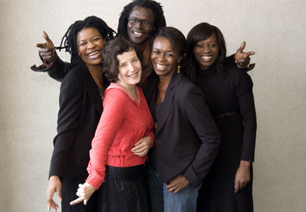 De gauche à droite, Set Ngom Priso, Laura Pinto, Soro Solo, Kidi Bebey, Lucie Montchovi. 

		(©Bill Akwa Bétotè)