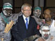 Le Premier ministre australien Kevin Rudd en compagnie des leaders aborigènes.(Photo : AFP)