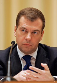 Le président Dmitri Medvedev recevra les acteurs économiques russes dès le mois prochain.(Photos : Reuters)
