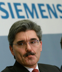 Joe Kaeser, directeur financier de Siemens, lors d'une conférence de presse à Munich, le 26 février 2008.(Photo : Reuters)