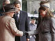 Nicolas Sarkozy et sa femme, Carla Bruni-Sarkozy, accueillis par la reine Elizabeth II. (Photo : Reuters)
