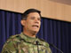 Le général Fredy Padilla présente aux médias une vidéo de la saisie d'uranium appartenant aux FARC.(Photo : Reuters)