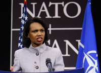Condoleezza Rice lors d'une conférence de presse au siège de l'Otan à Bruxelles ce jeudi 6 mars 2008.(Photo : Reuters)