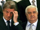 Le ministre français des Affaires étrangères Bernard Kouchner (g) et son homologue syrien Walid al-Mouallem.(Photo : AFP)