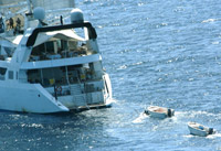 <em>Le Ponant</em>, détourné en avril dernier par des pirates, avait à son bord six français. L'attaque survenue sur Le carré d'as s'est déroulée de façon similaire.(Photo : Reuters)