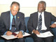 Le Premier ministre mauricien, Navim Ramgoolam (g) et le président sud-africain, Thabo Mbeki (d).(Photo : A. Earally/RFI)