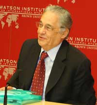 Fernando Henrique Cardoso donnant une conférence au Watson Institute, le 21 avril 2008.© <a href="http://www.watsoninstitute.org/news_detail.cfm?id=837" target="_blank">Watson Institute</a>