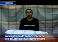 Dans cette vidéo diffusée sur la chaîne colombienne Caracol Television, le soldat Pablo Moncayo s'adresse à Ingrid Betancourt.(Source : http://www.canalcaracol.com)