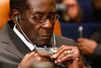 Le président zimbabwéen Robert Mugabe au sommet de l'Union africaine à Charm el-Cheikh, en Egypte, le 30 juin 2008.(Photo : Reuters)